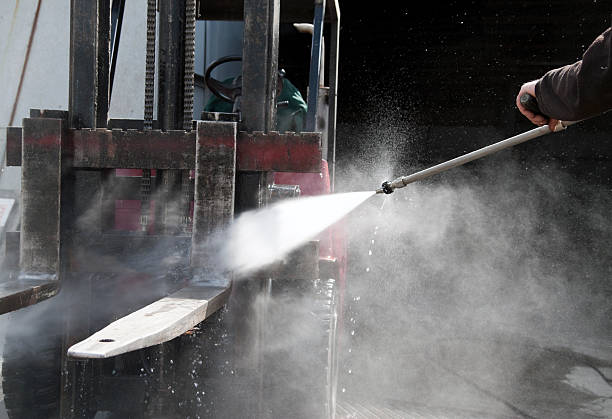 Best Driveway Pressure Washing  in Sanger, CA